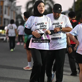Runner Photo 7685753
