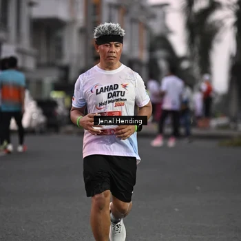 Runner Photo 7685762