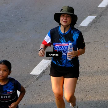 Runner Photo 7685769