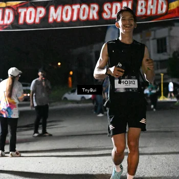 Runner Photo 7685777