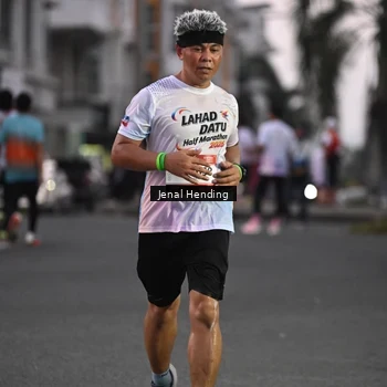 Runner Photo 7685790