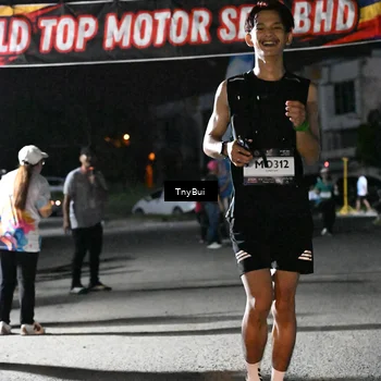 Runner Photo 7685797