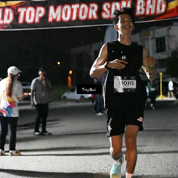 Runner Photo 7685808