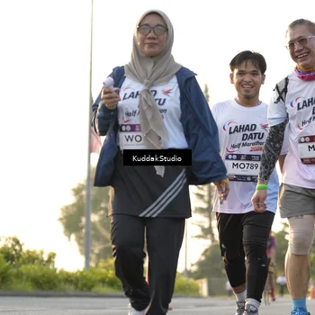 Runner Photo 7685819