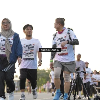 Runner Photo 7685829