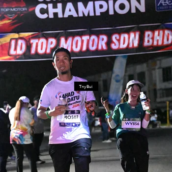 Runner Photo 7685893