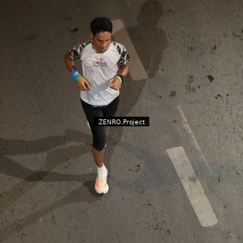 Runner Photo 7685897