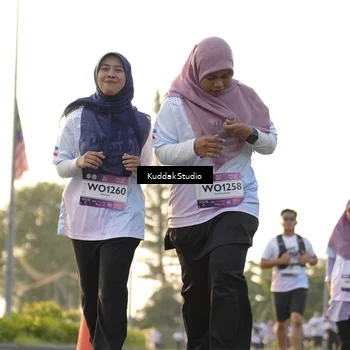 Runner Photo 7685915