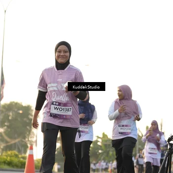 Runner Photo 7685928