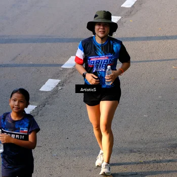 Runner Photo 7685945