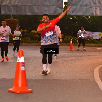 Runner Photo 7685958