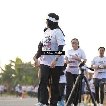 Runner Photo 7686044