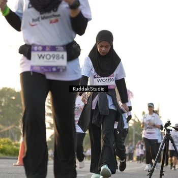 Runner Photo 7686079