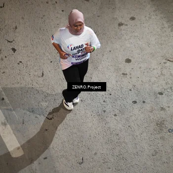 Runner Photo 7686091