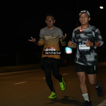 Runner Photo 7686123