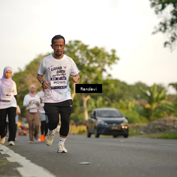 Runner Photo 7686190