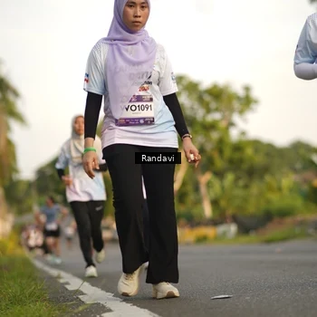 Runner Photo 7686221
