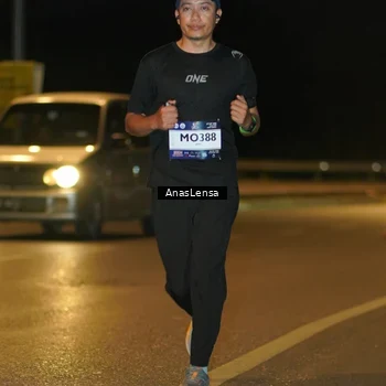 Runner Photo 7686341