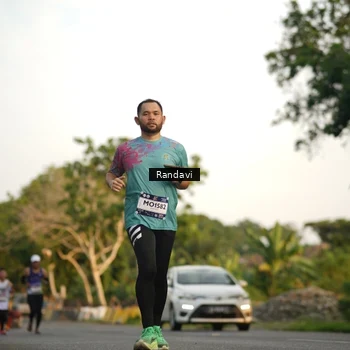Runner Photo 7686355