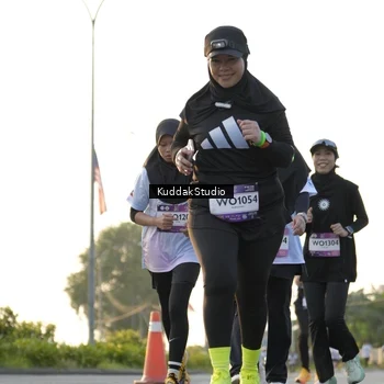 Runner Photo 7686364