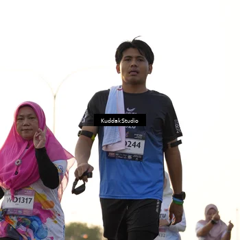 Runner Photo 7686418