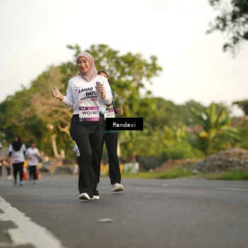 Runner Photo 7686427