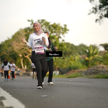 Runner Photo 7686491