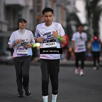 Runner Photo 7686529