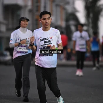 Runner Photo 7686535