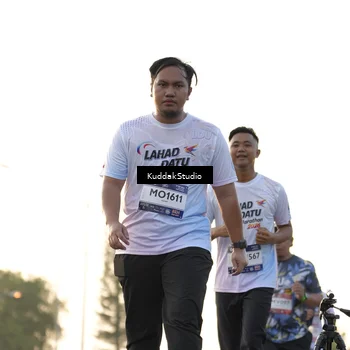 Runner Photo 7686541