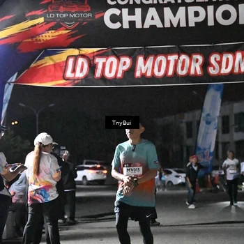 Runner Photo 7686549