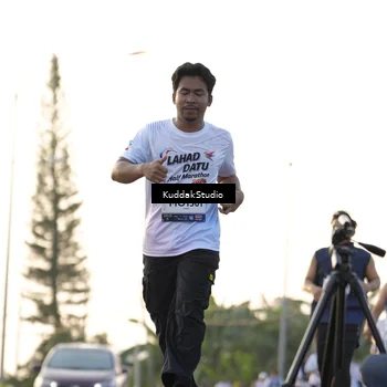 Runner Photo 7686573
