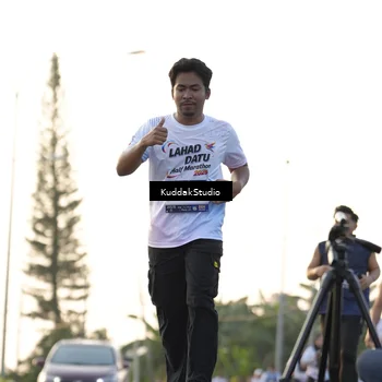 Runner Photo 7686580