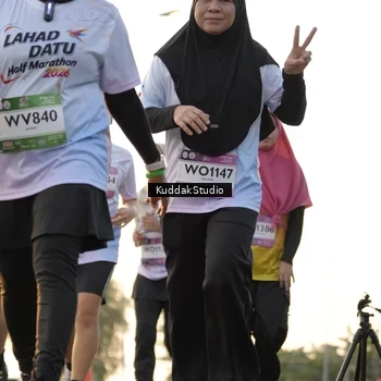 Runner Photo 7686596