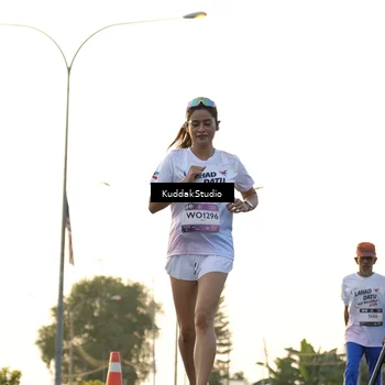 Runner Photo 7686624