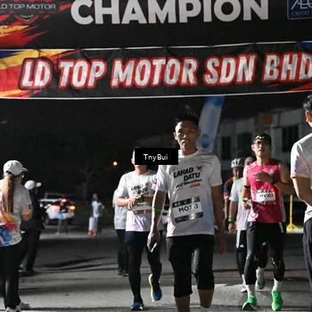 Runner Photo 7686676