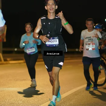 Runner Photo 7686691
