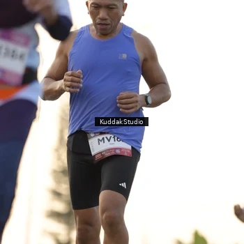 Runner Photo 7686699