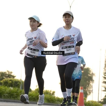 Runner Photo 7686711