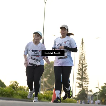 Runner Photo 7686713