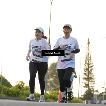 Runner Photo 7686714