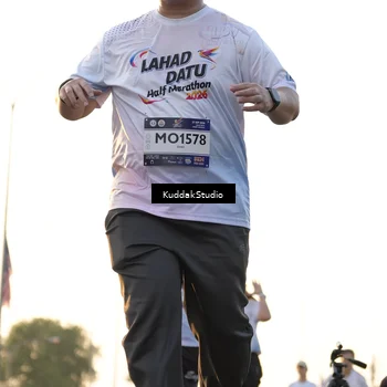 Runner Photo 7686739