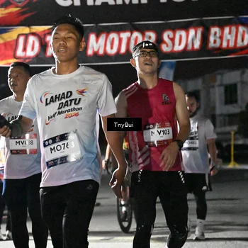 Runner Photo 7686741