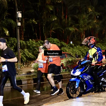 Runner Photo 7686760