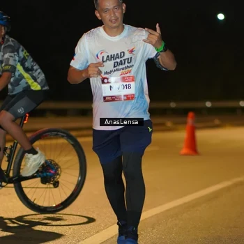 Runner Photo 7686763