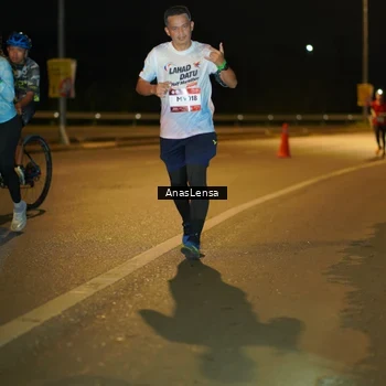 Runner Photo 7686771