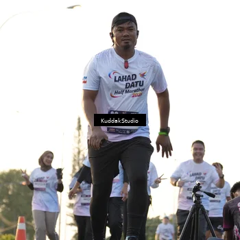 Runner Photo 7686779