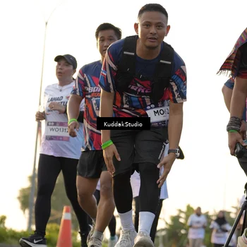Runner Photo 7686816