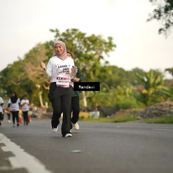 Runner Photo 7686822