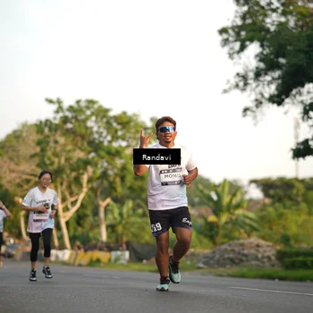 Runner Photo 7686852